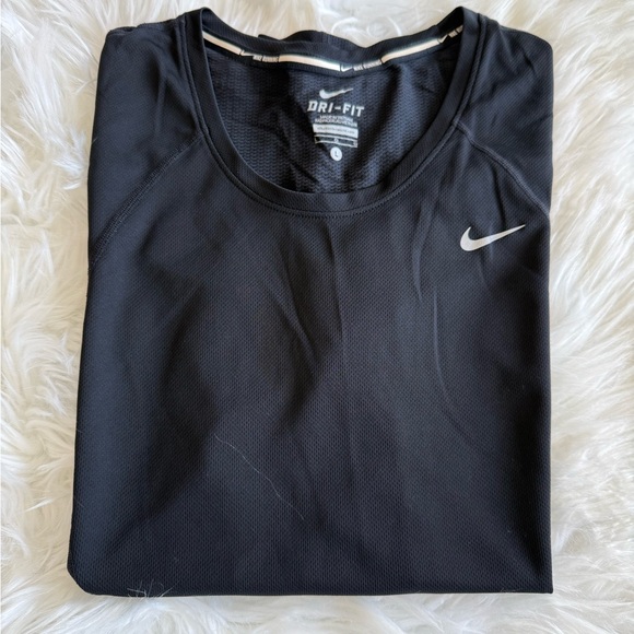 Nike | Women’s Large Black Dri-Fit Athletic Shirt - Picture 2 of 11